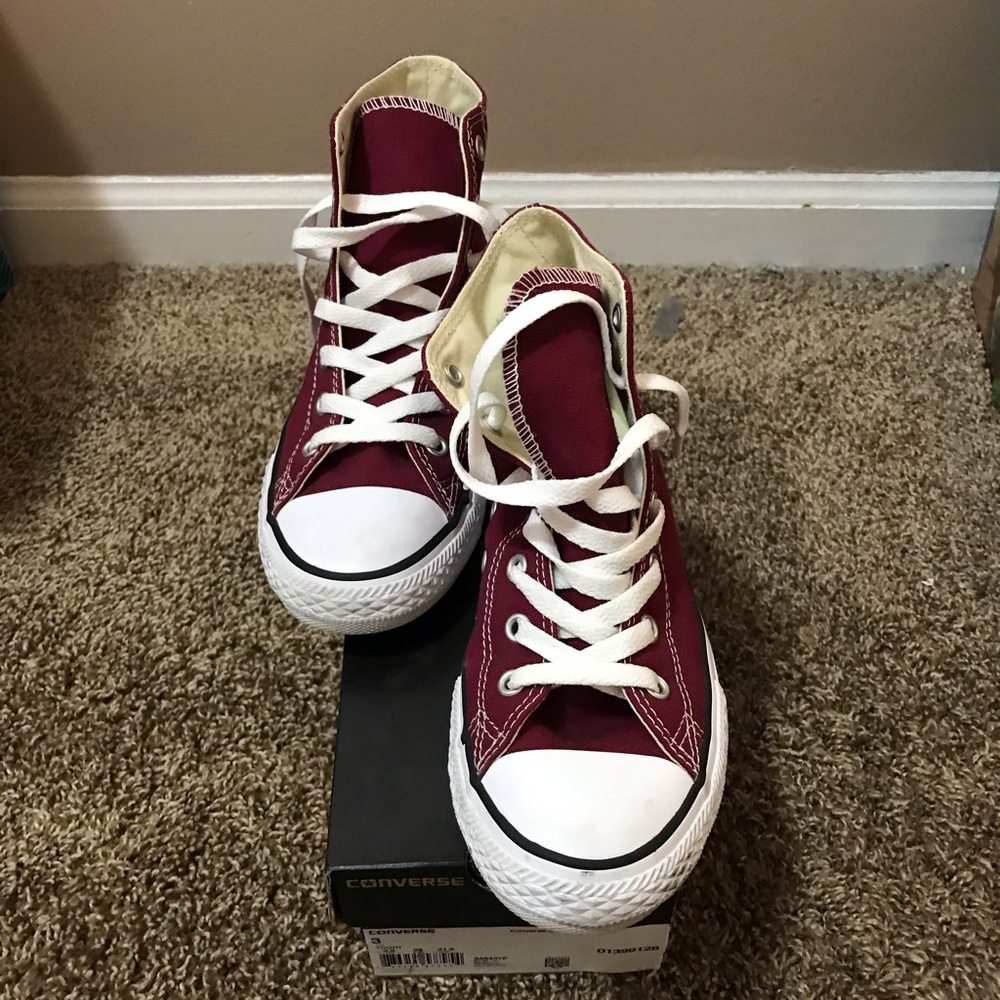 Boys Converse, Size 3
